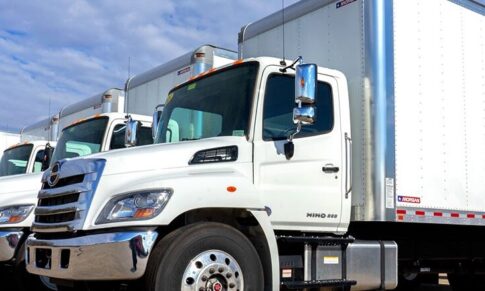 How to Rent a Box Truck to Start Your Own Carrier Business